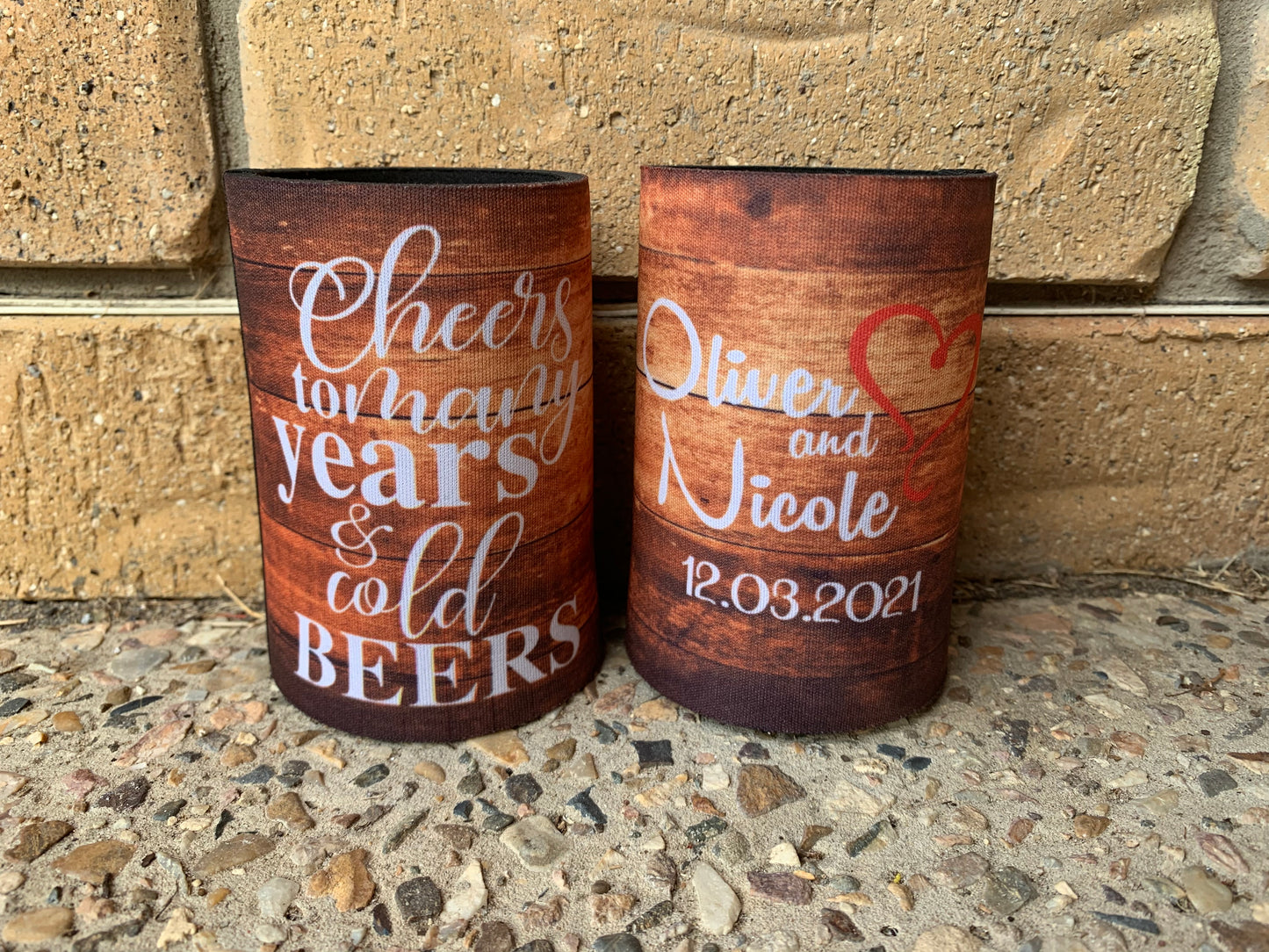WS055 | Personalised “Cheers to Many Years, Cold Beers” Stubby Holder — Wood Theme Background | Wedding & Anniversary Can Cooler